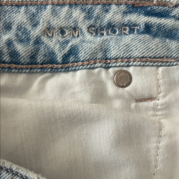 American Eagle Outfitters Women’s Light Blue Mom Short Size 12 Jean Shorts - Picture 5 of 5